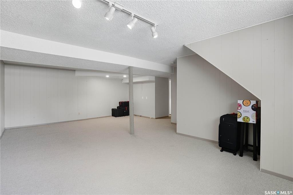 林与唐地产OPEN HOUSE, 10月11日周六2-4pm, East College Park独立屋 · 337 Brock Cres - 7